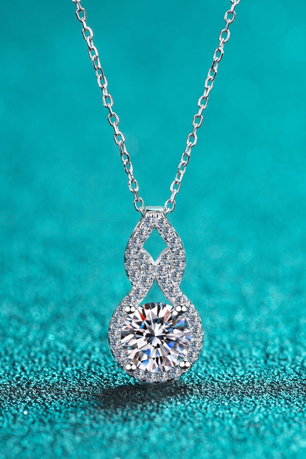 1 Carat Moissanite Pendant Necklace - Analia's Boutiques